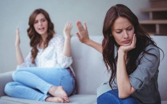 Mơ thấy cãi nhau với người bạn cũ Mơ thấy cãi nhau với người bạn cũ