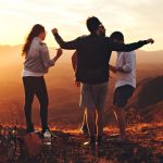 Ngủ mơ thấy bạn cũ nên đánh số đề nào? Giải mã giấc mơ chuẩn xác nhất