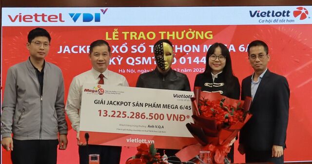 Anh V.Q.A, tại Phú Thọ chính là người trúng thưởng Jackpot xổ số tự chọn Mega 6/45 kỳ QSMT 01443 Anh V.Q.A, tại Phú Thọ chính là người trúng thưởng Jackpot xổ số tự chọn Mega 6/45 kỳ QSMT 01443