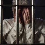 Ở tù số mấy? Luận giải giấc mơ thấy đi tù cực chuẩn từ chuyên gia